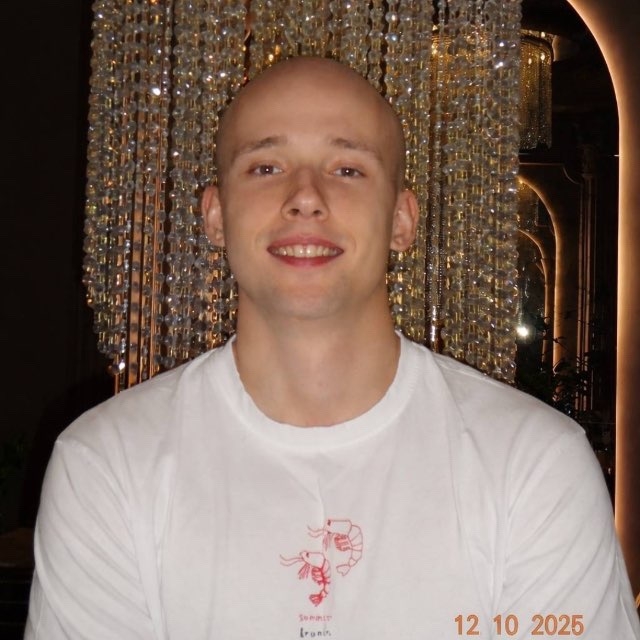 Александр Толстов
